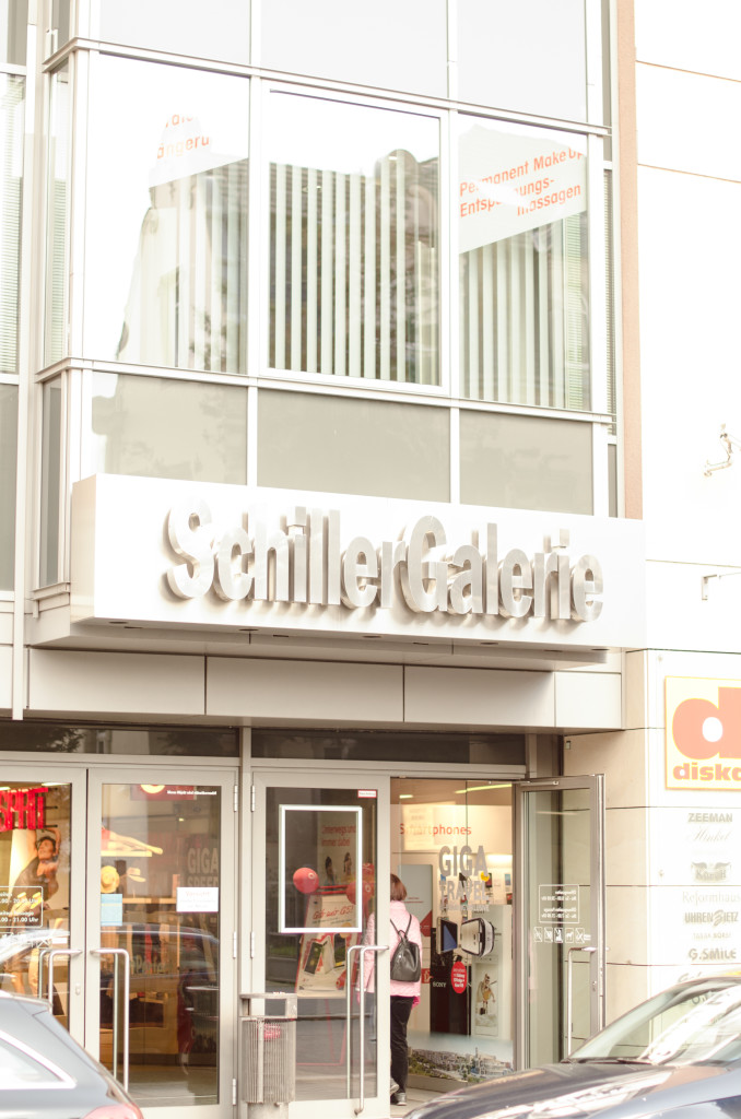 In der Schillergalerie, direkt am Schillerplatz, findest du alles für deinen täglichen Bedarf