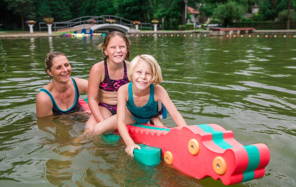 Familie im Waldbad Langebrück