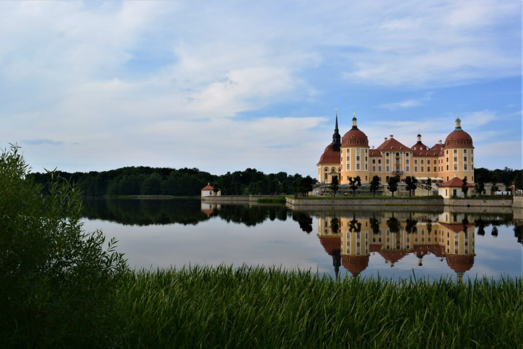 Blick auf das Märchenschloss Moritzburg